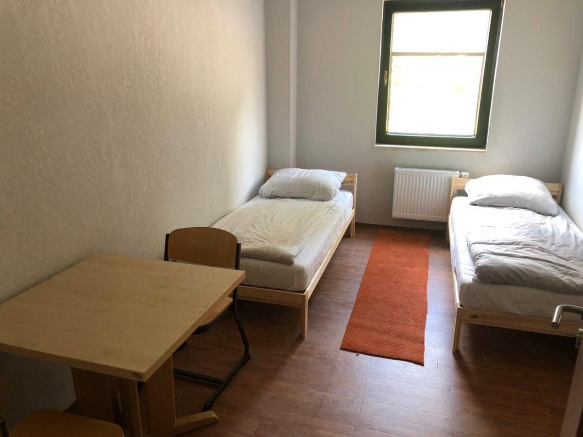Monteurzimmer Thalfried Рула Экстерьер фото
